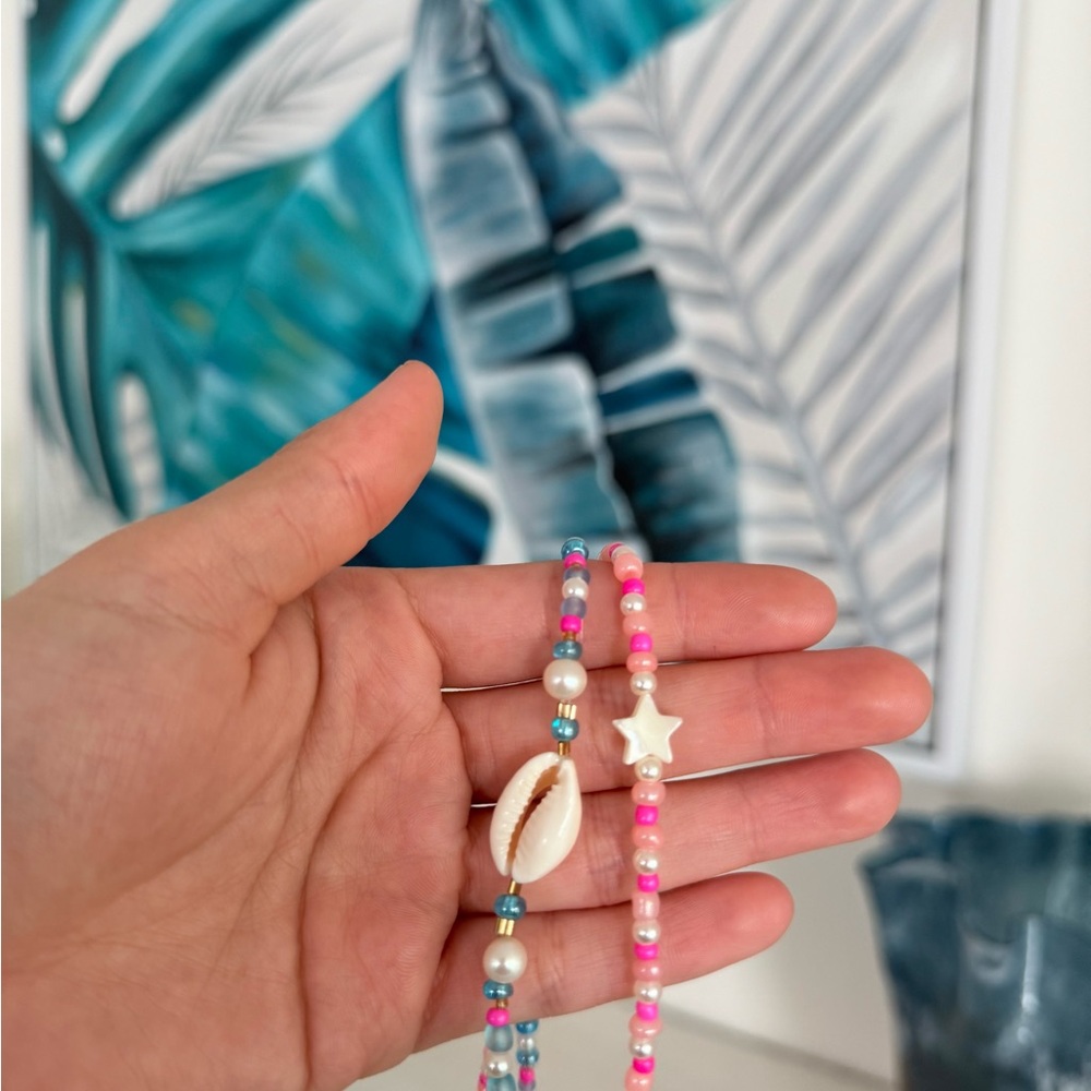 Colorful Beaded Shell Necklace - Picture 3 of 4